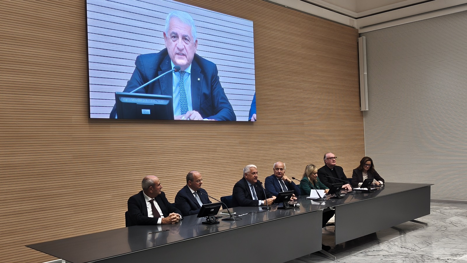 Immagine di copertina per One Health e prevenzione: lIZSUM al Giubileo dei Migranti 2025