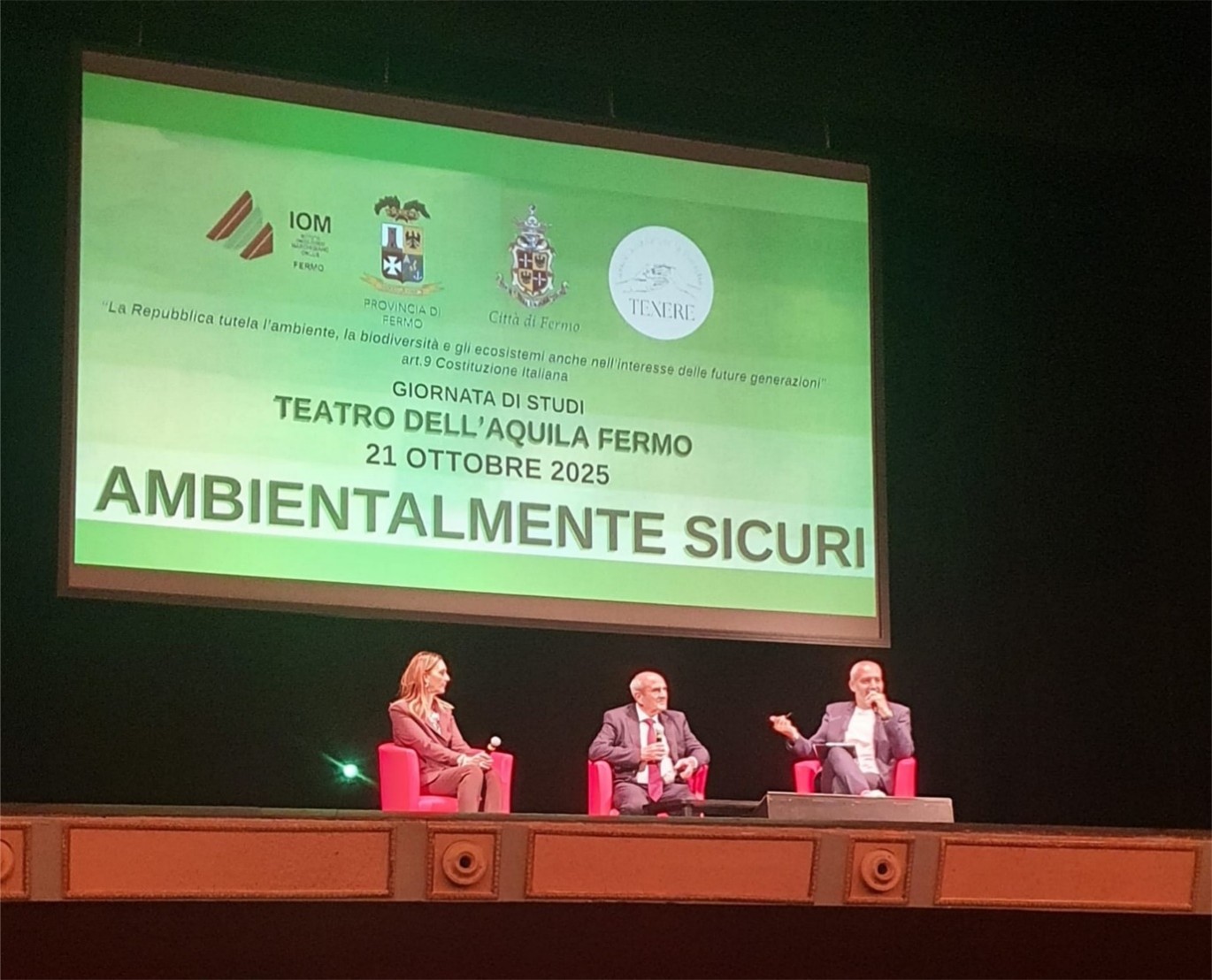 Immagine di copertina per Ambientalmente Sicuri al Teatro dellAquila di Fermo