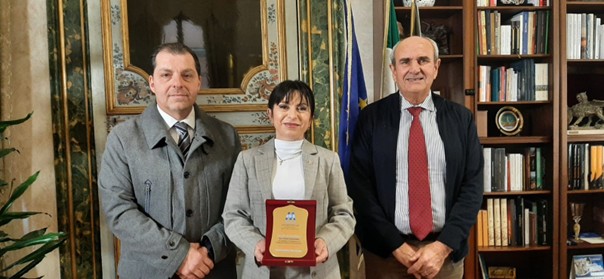 Immagine di copertina per Incontro istituzionale tra l�IZSUM e la Presidente della Regione Umbria Dott.ssa Stefania Proietti: focus sulla ricerca scientifica e la cooperazione internazionale